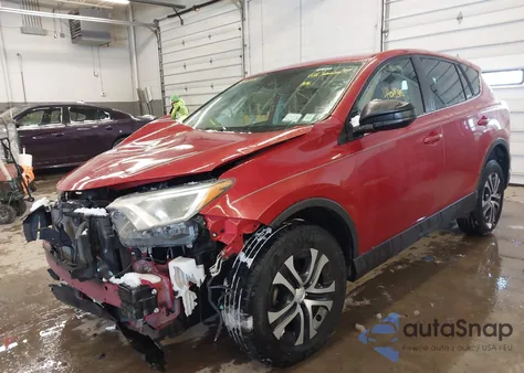 2017 Toyota Rav4 Le z USA, uszkodzony, nr VIN JTMZFREV5HJ148892